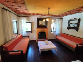 Proias Guesthouse 7km from Meteora!At village VLACHAVA